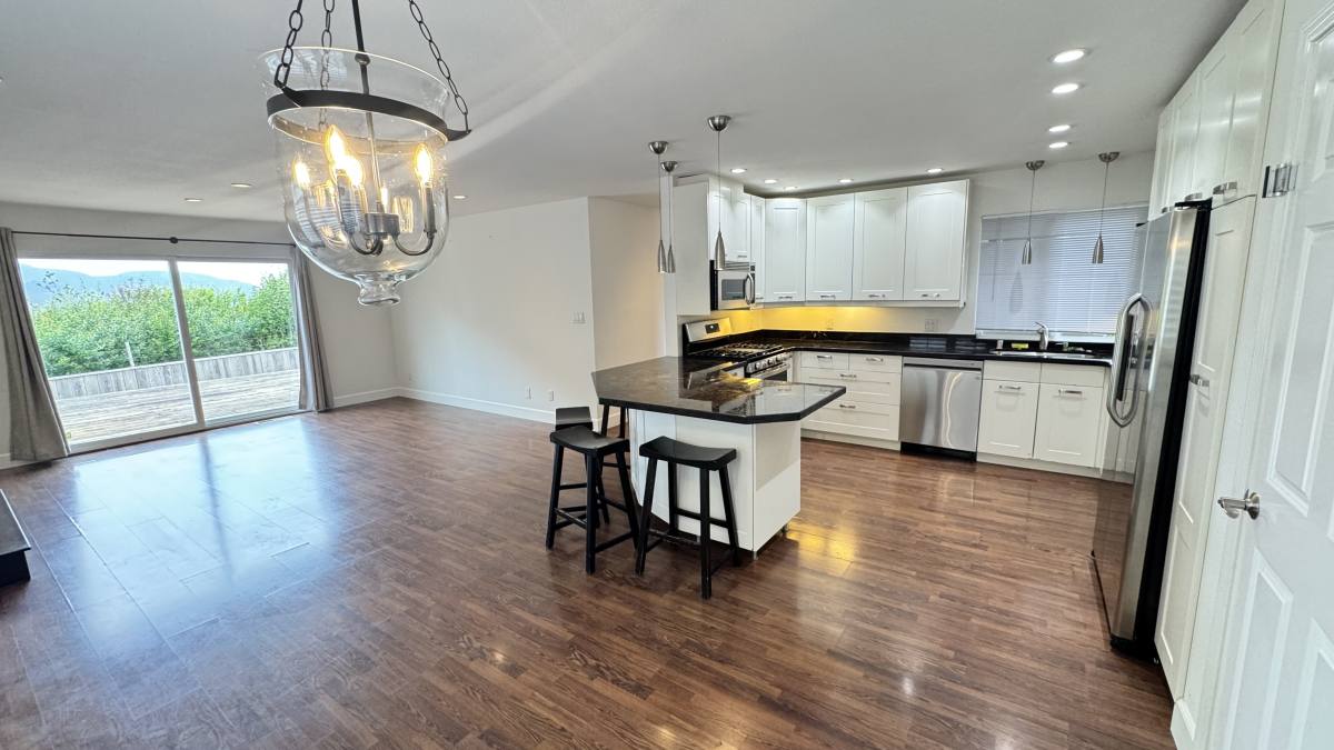 House for rent at 1134 Manzanita Dr, Pacifica, CA 94044