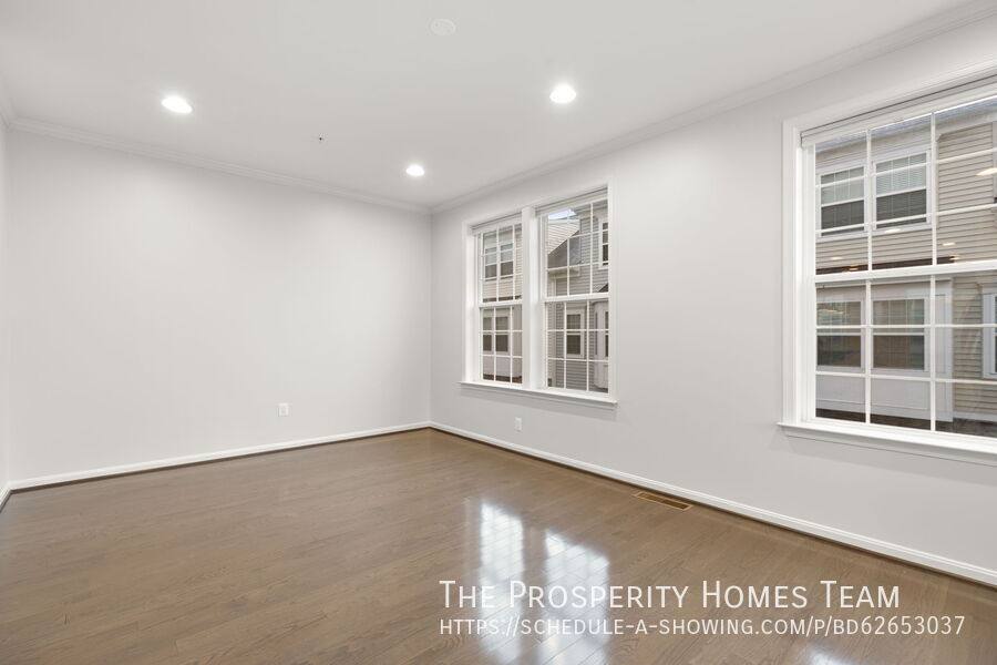 Townhouse for rent at 7207 Barry Lane, Elkridge, MD 21075