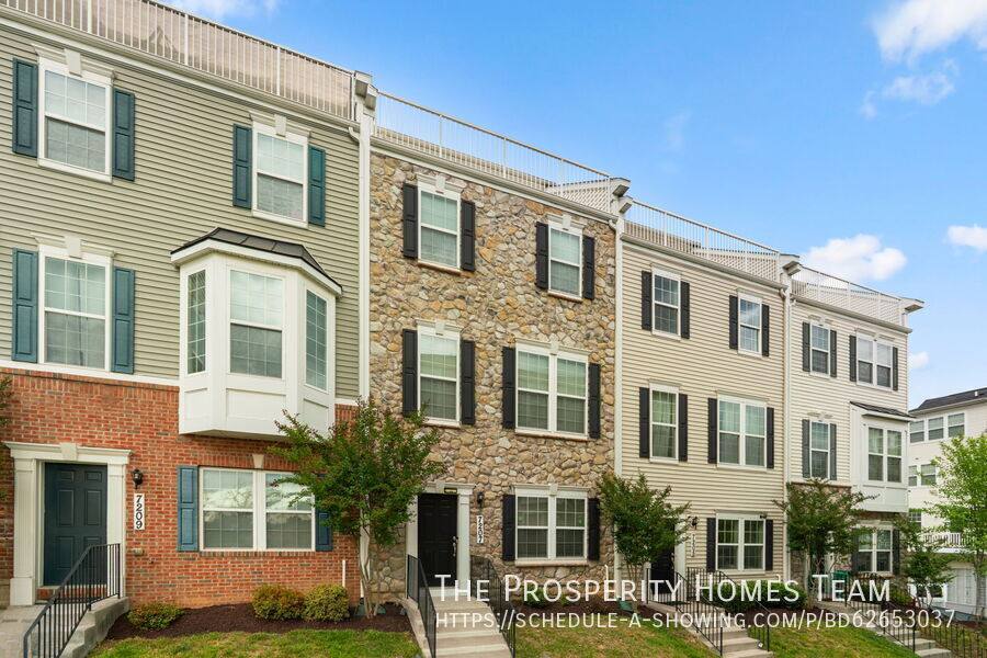 Townhouse for rent at 7207 Barry Lane, Elkridge, MD 21075