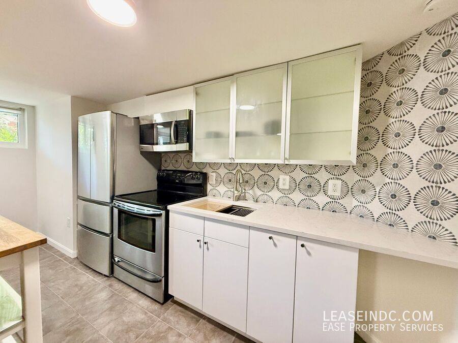 Apartment for rent at 1850 3rd St NW #B, Washington, DC 20001