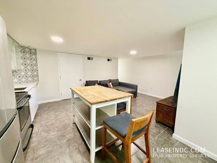 Apartment for rent at 1850 3rd St NW #B, Washington, DC 20001