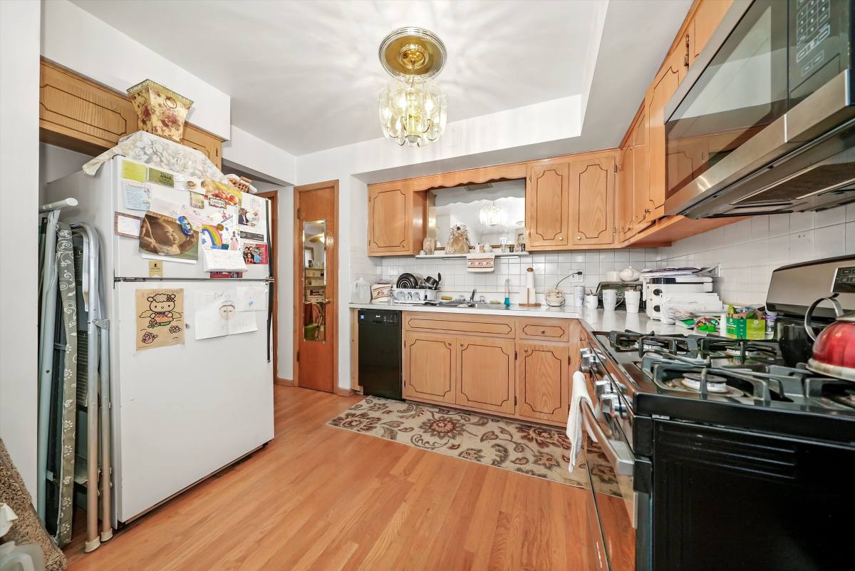 Apartment for rent at 425 S Kenilworth #2NE, Oak Park, IL 60302