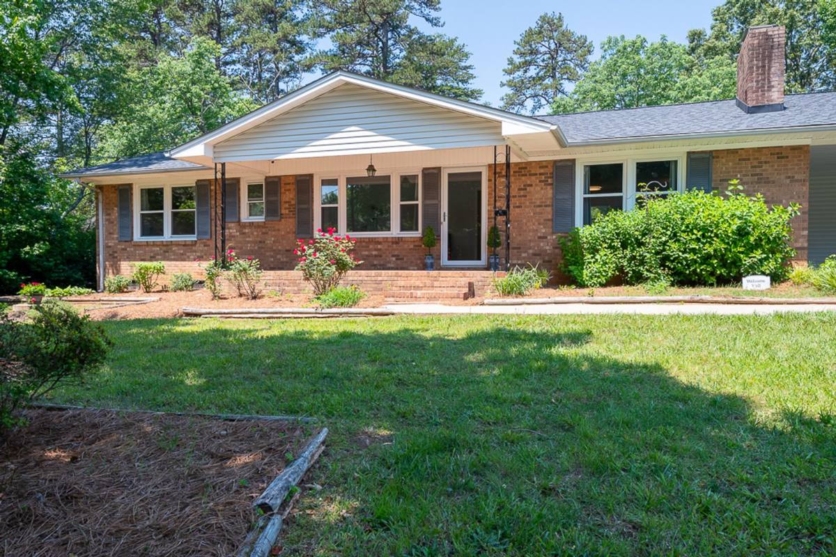 House for rent at 320 Broken Saddle Lane, Kernersville, NC 27284
