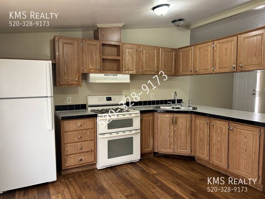 House for rent at 761 W Lightstar Circle, Tucson, AZ 85756