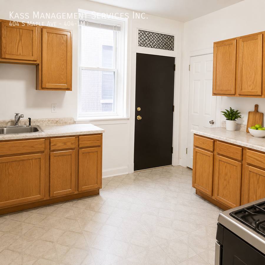 Apartment for rent at 404 S Maple Ave #1M, Oak Park, IL 60302