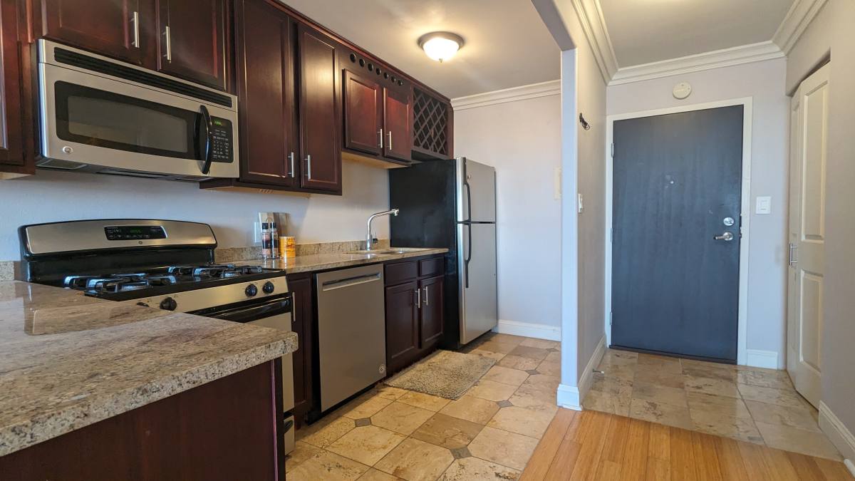Apartment for rent at 700 E 8th St #7L, Kansas City, MO 64106