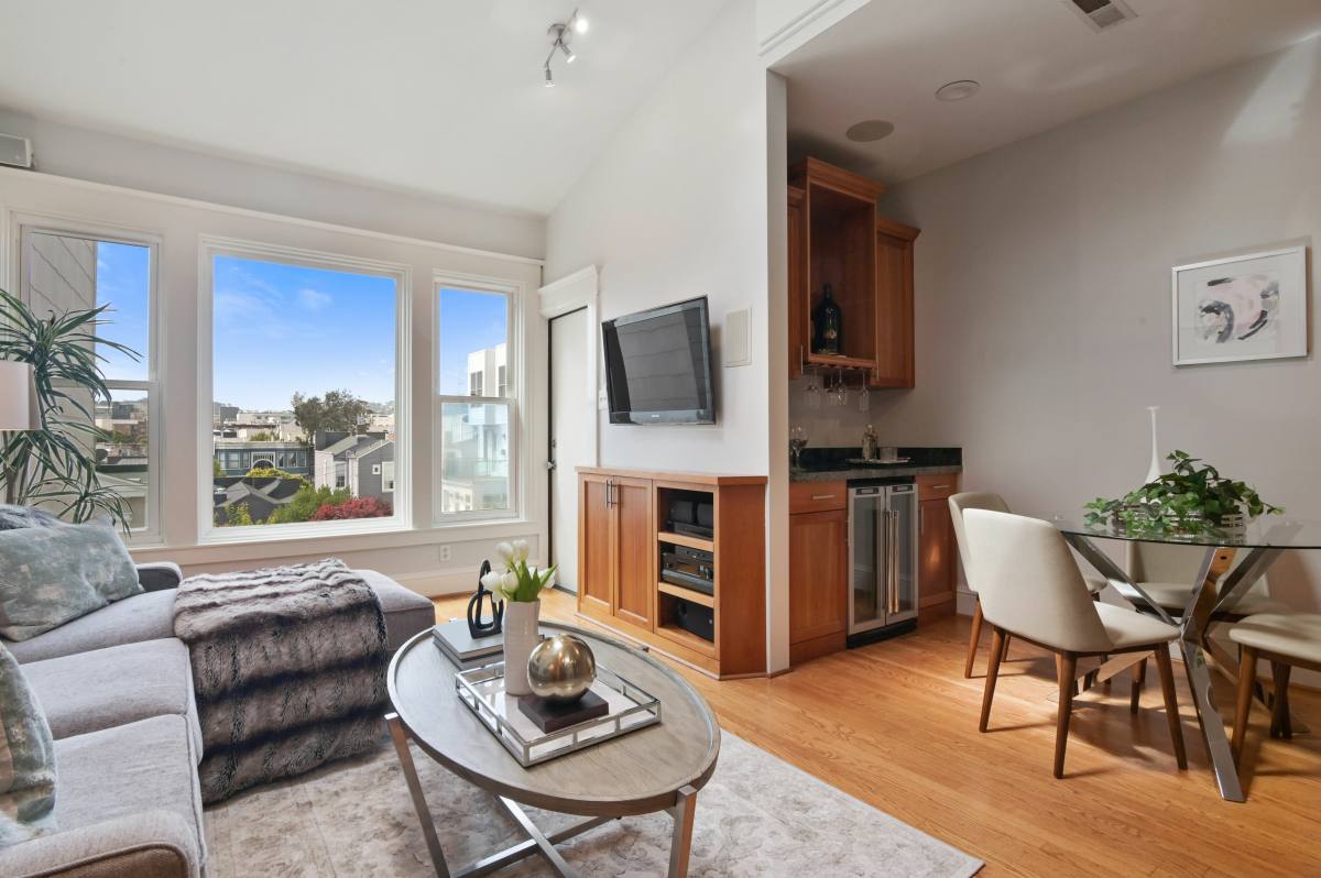 Apartment for rent at 3175 California St, San Francisco, CA 94115