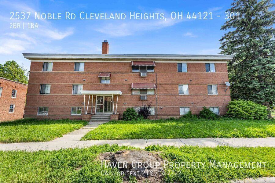 Apartment for rent at 2537 Noble Rd Cleveland Heights #301, Cleveland, OH 44121