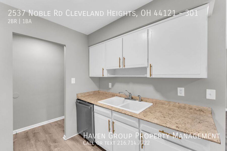 Apartment for rent at 2537 Noble Rd Cleveland Heights #301, Cleveland, OH 44121