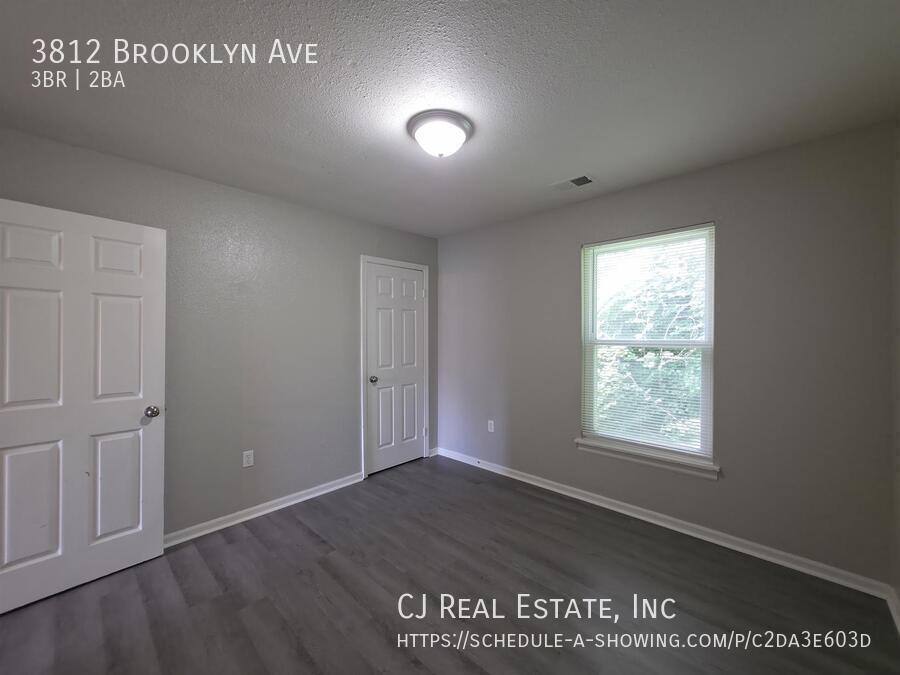 House for rent at 3812 Brooklyn Ave, Kansas City, MO 64109