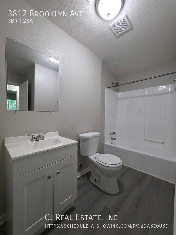 House for rent at 3812 Brooklyn Ave, Kansas City, MO 64109