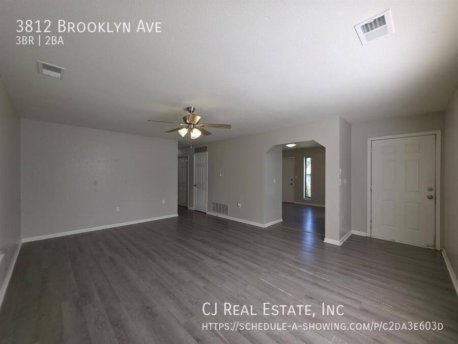 House for rent at 3812 Brooklyn Ave, Kansas City, MO 64109