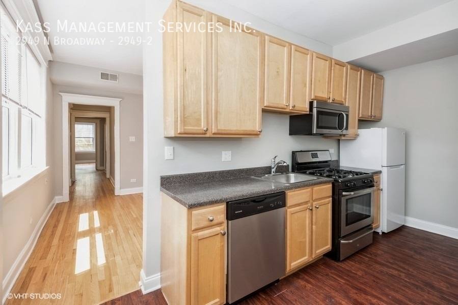 Apartment for rent at 2949 N Broadway #2, Chicago, IL 60657