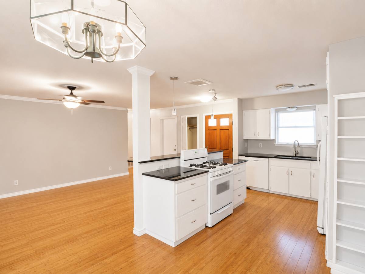 House for rent at 5201 Hedgewood Dr, Austin, TX 78745