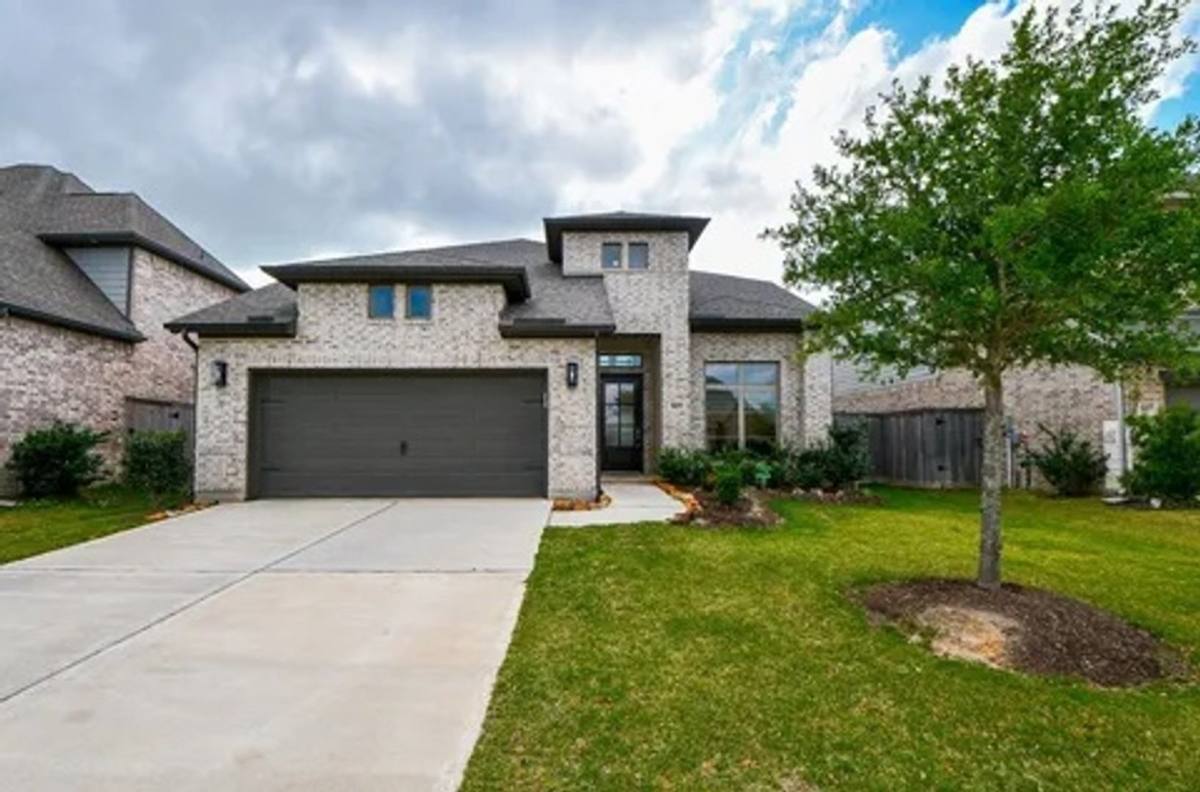 House for rent at 10423 Mira Terace Trail, Richmond, TX 77406