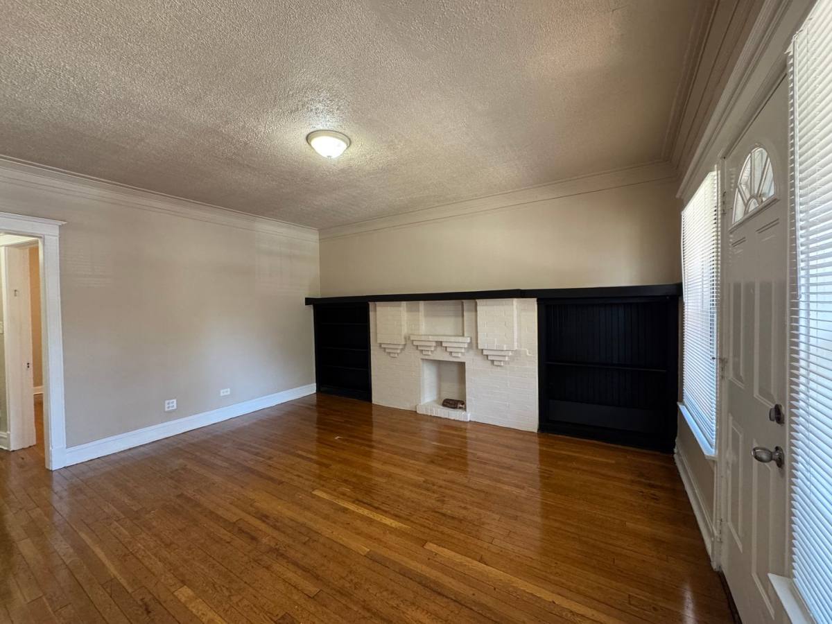 Apartment for rent at 7332-34 S Lowe, Chicago, IL 60621