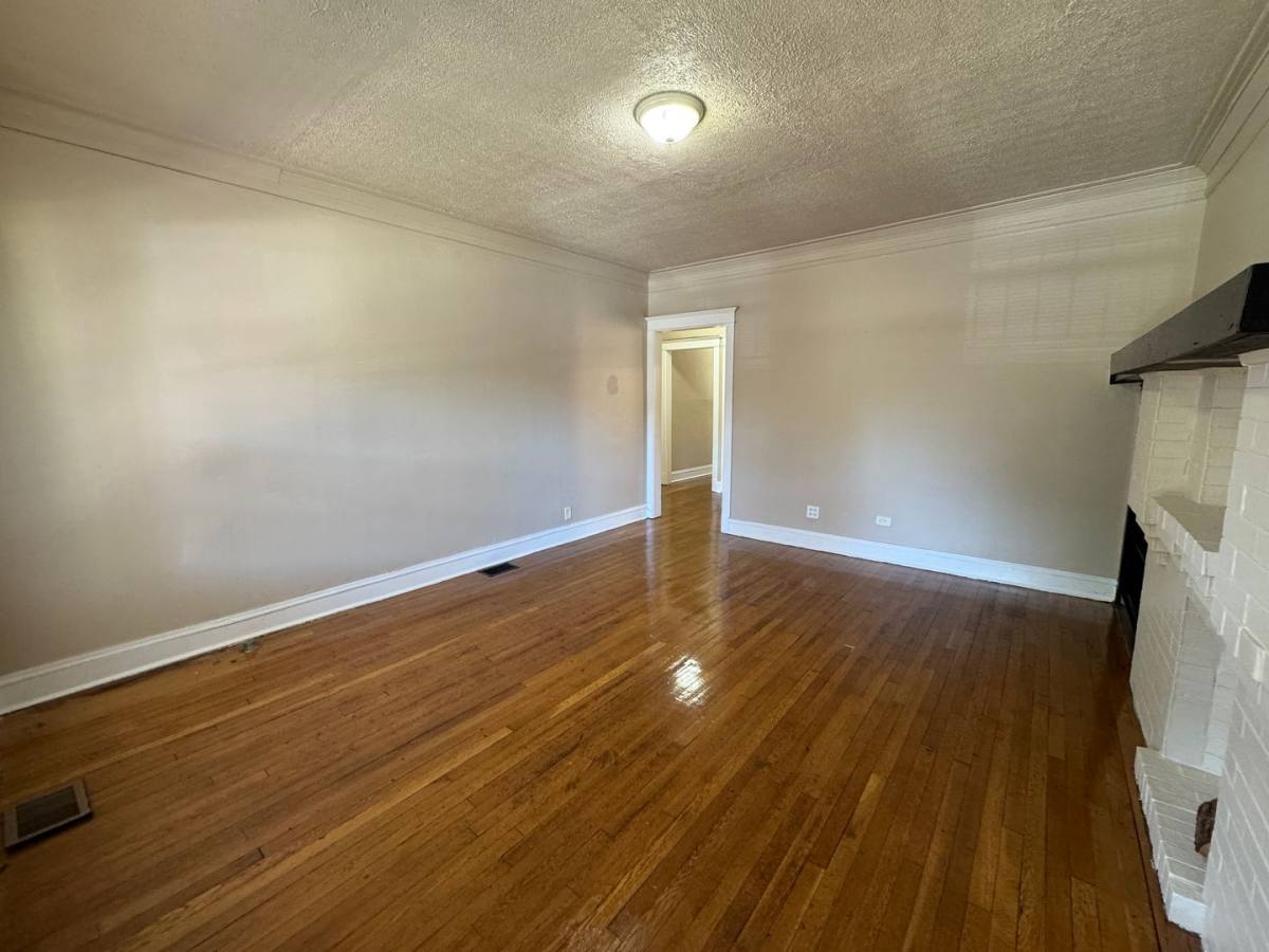 Apartment for rent at 7332-34 S Lowe, Chicago, IL 60621