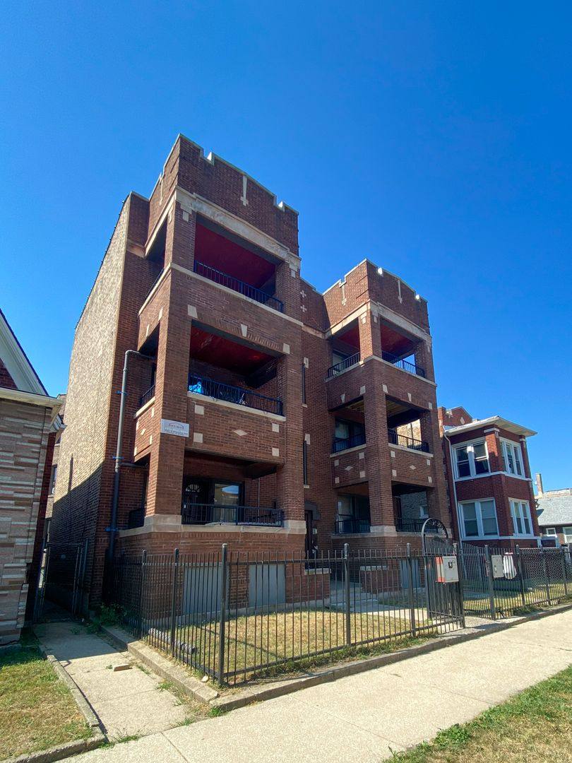 Apartment for rent at 7332-34 S Lowe, Chicago, IL 60621