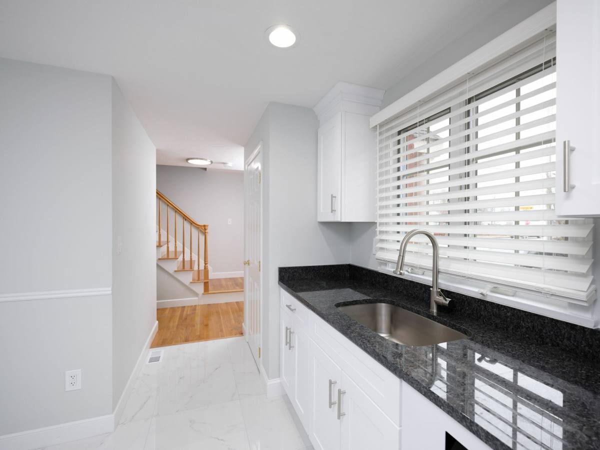 Townhouse for rent at 14 Eugene Way #1, South Weymouth, MA 02190
