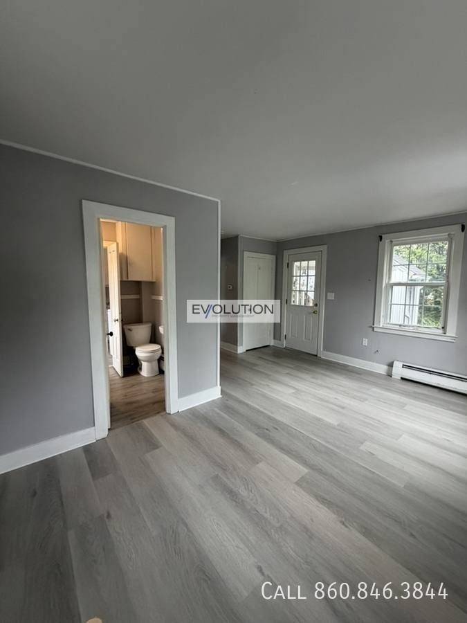 Apartment for rent at 46 Maple St #1, Plainville, CT 06062