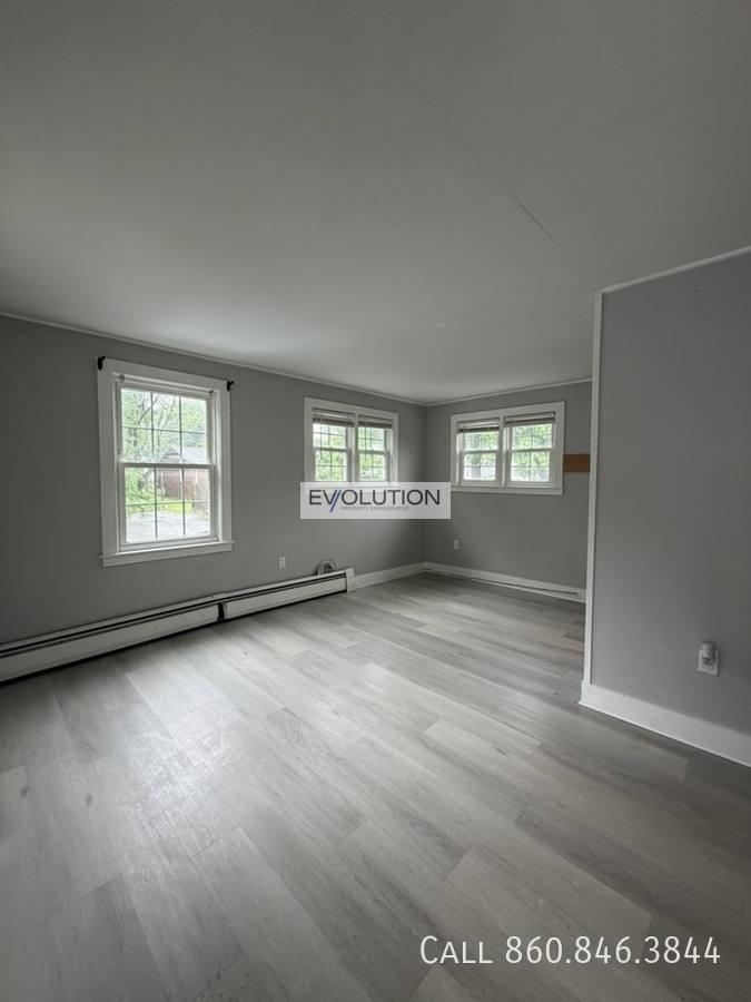 Apartment for rent at 46 Maple St #1, Plainville, CT 06062