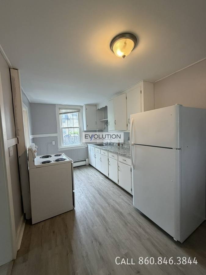 Apartment for rent at 46 Maple St #1, Plainville, CT 06062