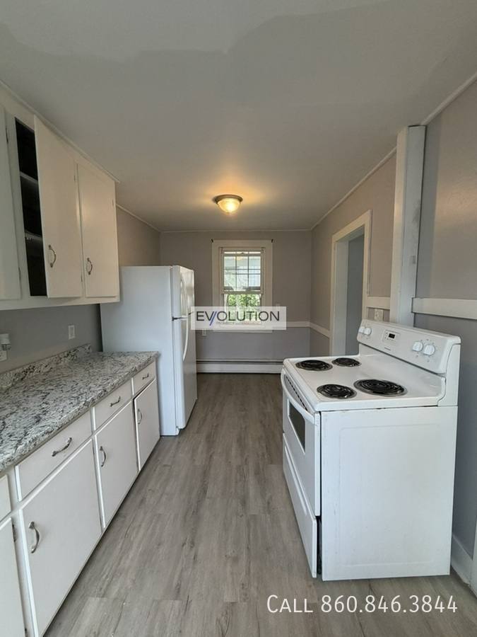 Apartment for rent at 46 Maple St #1, Plainville, CT 06062