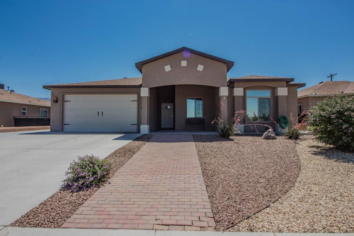 House for rent at 1155 Santiago St, Alamogordo, NM 88310