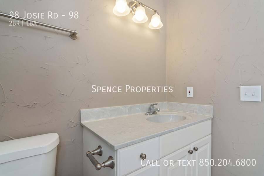 Apartment for rent at 98 Josie Rd #98, Mary Esther, FL 32569