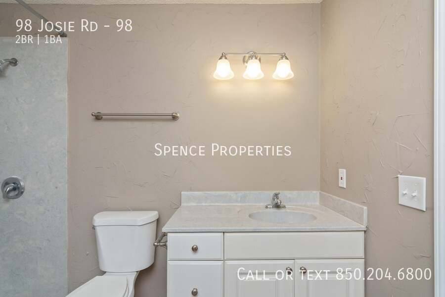 Apartment for rent at 98 Josie Rd #98, Mary Esther, FL 32569