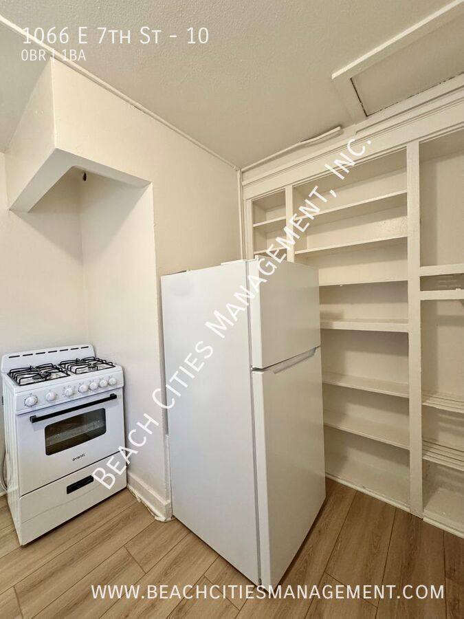 Apartment for rent at 1066 E 7th St #10, Long Beach, CA 90813