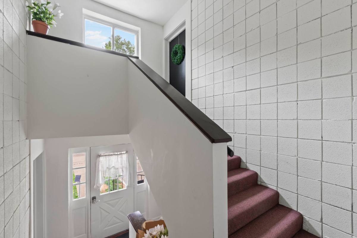 Apartment for rent at 129 Fountain St, Pittsburgh, PA 15205