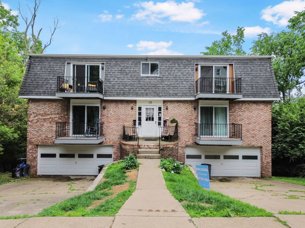 Apartment for rent at 129 Fountain St, Pittsburgh, PA 15205