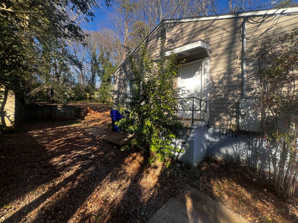 House for rent at 4 Prancer Ave, Greenville, SC 29605