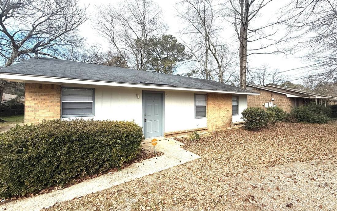 House for rent at 6265 Wares Ferry Rd, Montgomery, AL 36117