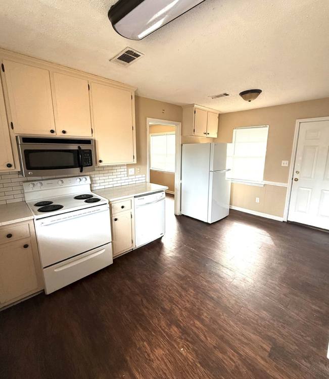 House for rent at 6265 Wares Ferry Rd, Montgomery, AL 36117