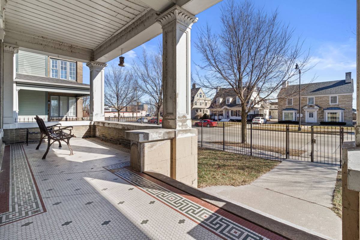 Apartment for rent at 920 Main St, Racine, WI 53403