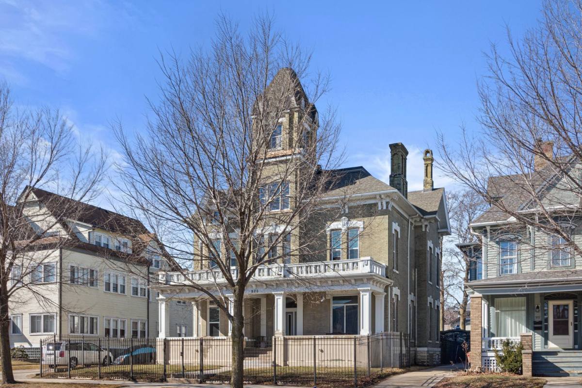 Apartment for rent at 920 Main St, Racine, WI 53403