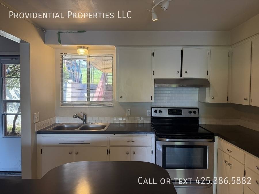 Apartment for rent at 2509 61st St SE #2, Everett, WA 98203