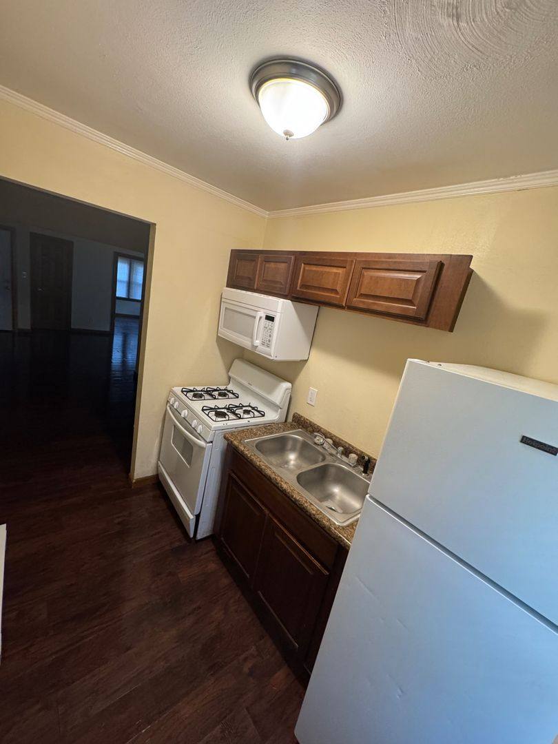 Apartment for rent at 1228-1230 N Rockton Ave, Rockford, IL 61103