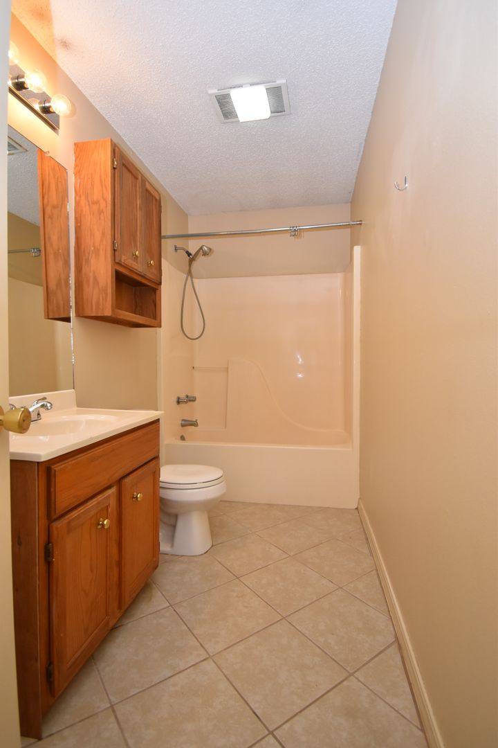 Apartment for rent at 402 W Florida Ave, Ruston, LA 71270