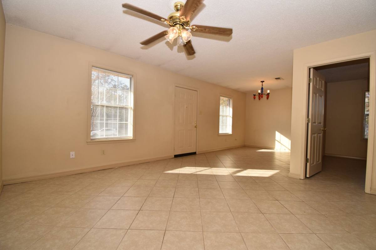 Apartment for rent at 402 W Florida Ave, Ruston, LA 71270