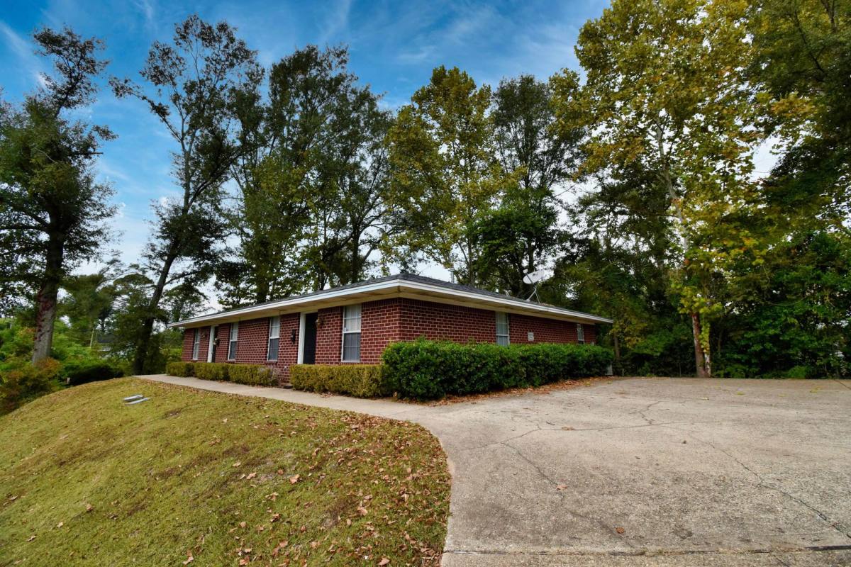 Apartment for rent at 402 W Florida Ave, Ruston, LA 71270