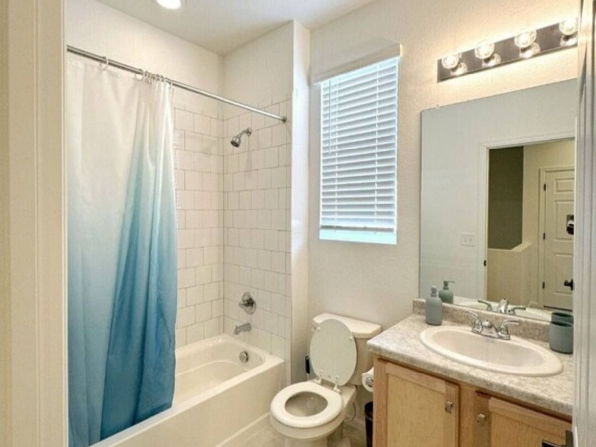 Townhouse for rent at 1695 S Andes Way, Aurora, CO 80017