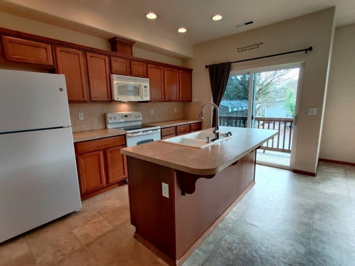 Townhouse for rent at 515-B Ferry St SW, Olympia, WA 98512