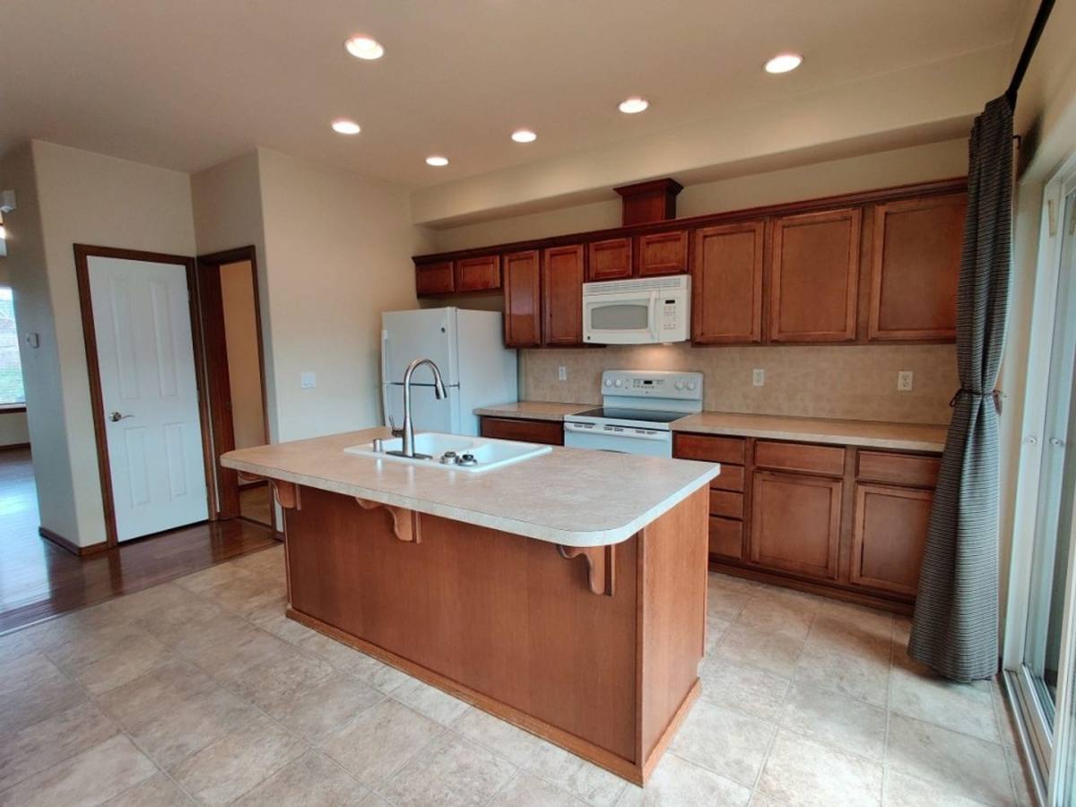 Townhouse for rent at 515-B Ferry St SW, Olympia, WA 98512