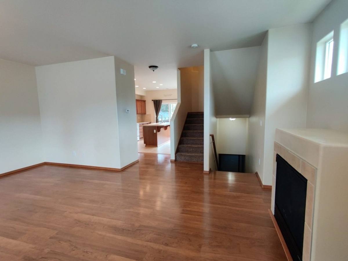 Townhouse for rent at 515-B Ferry St SW, Olympia, WA 98512