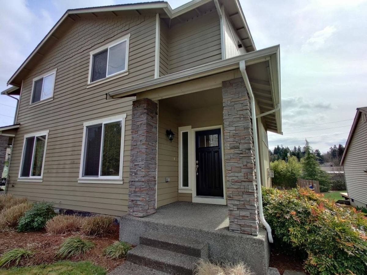 Townhouse for rent at 515-B Ferry St SW, Olympia, WA 98512