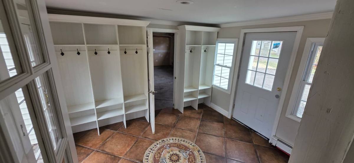 House for rent at 20 Woodmere Dr, Trumbull, CT 06611