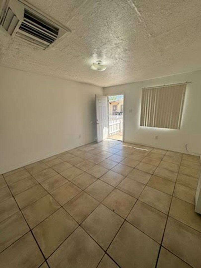 Apartment for rent at 305 Wisconsin, Albuquerque, NM 87108